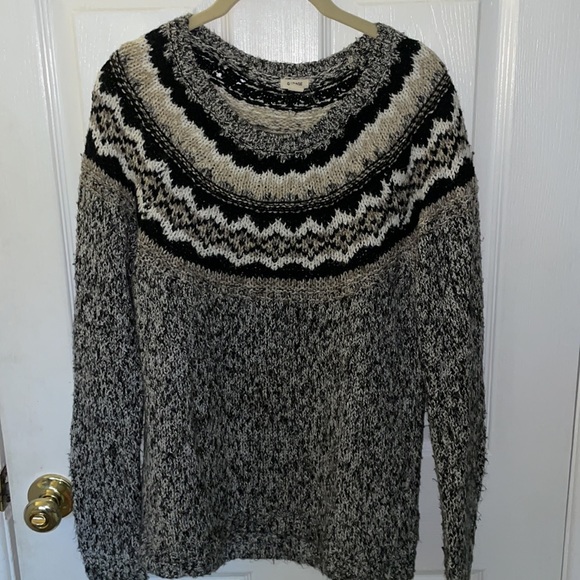 Garage Sweater - Picture 3 of 4